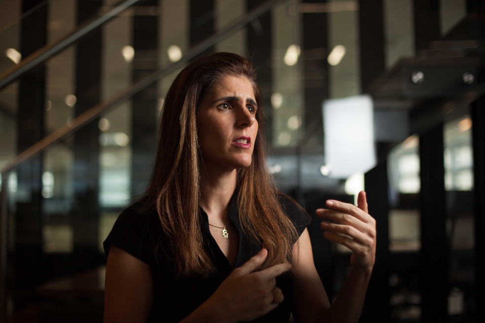 Sheynna Hakim Professional